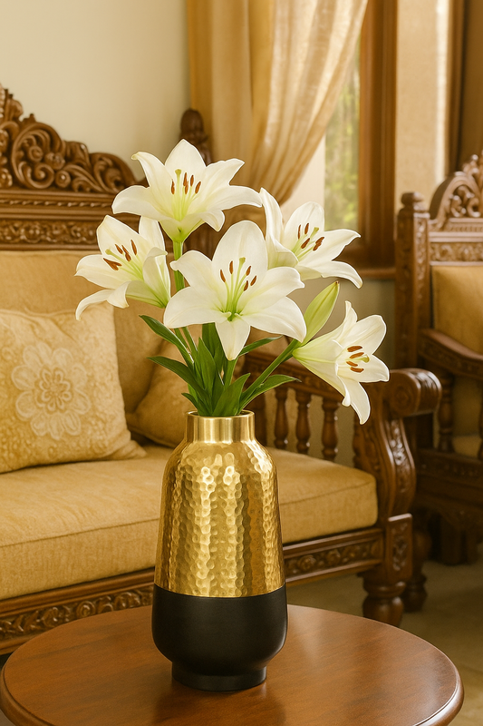 Aureya – Handcrafted Brass Vase