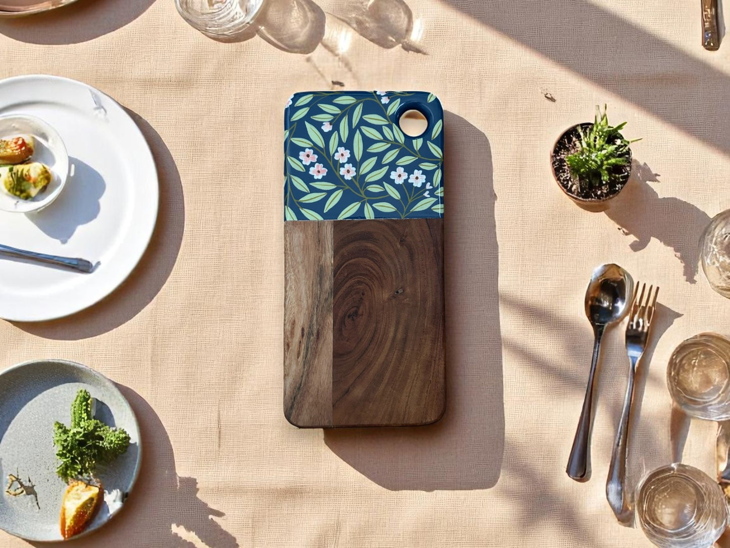Vanaja chopping board - small